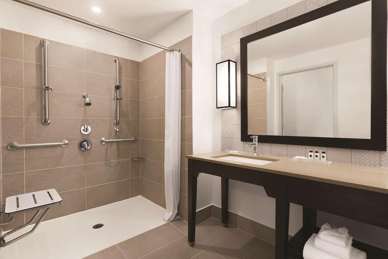 Country Inn & Suites By Radisson, Belleville, On Экстерьер фото