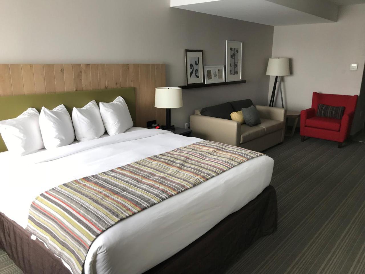 Country Inn & Suites By Radisson, Belleville, On Экстерьер фото