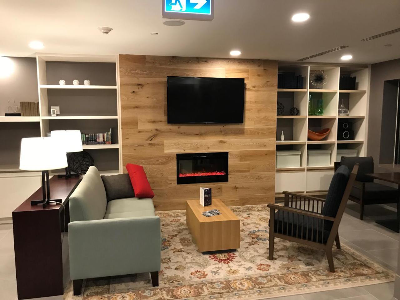 Country Inn & Suites By Radisson, Belleville, On Экстерьер фото