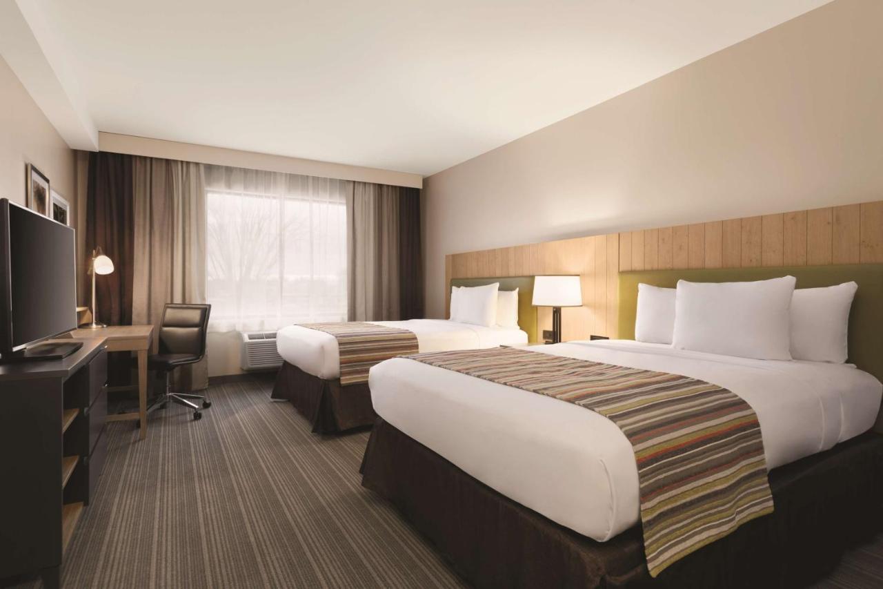Country Inn & Suites By Radisson, Belleville, On Экстерьер фото